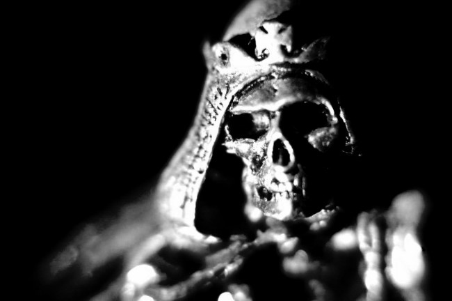skullbw3.JPG